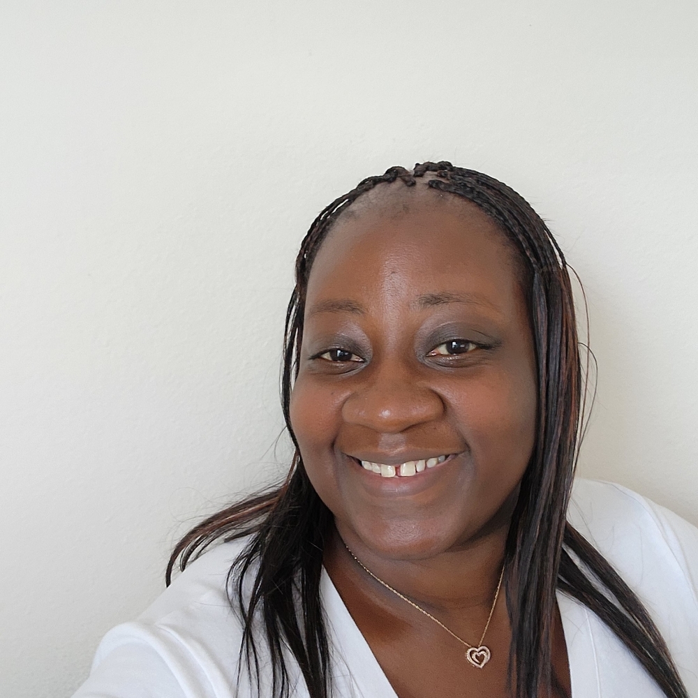 Meet your Posher, Adrienne